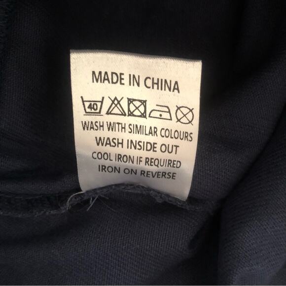 Area Stars NWT Women’s Navy Blue Ali Cropped Drawstring Cut Hem Pants Large - Picture 11 of 16